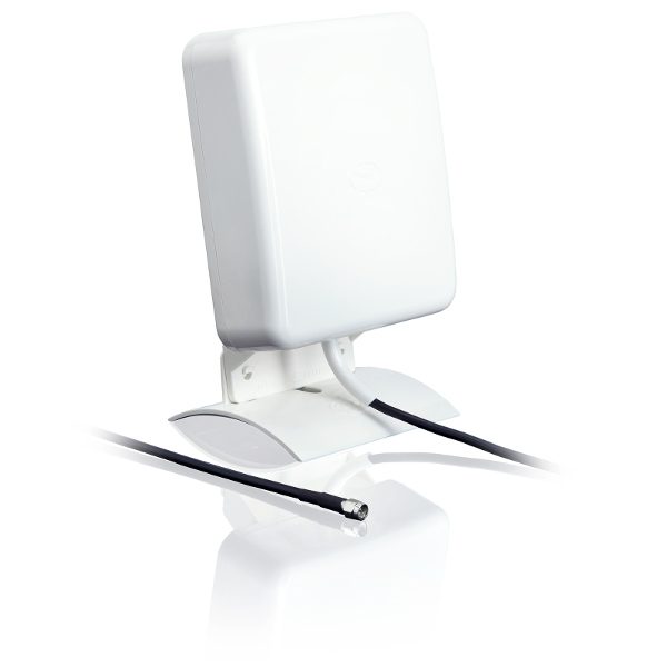 UMTS directional panel antenna